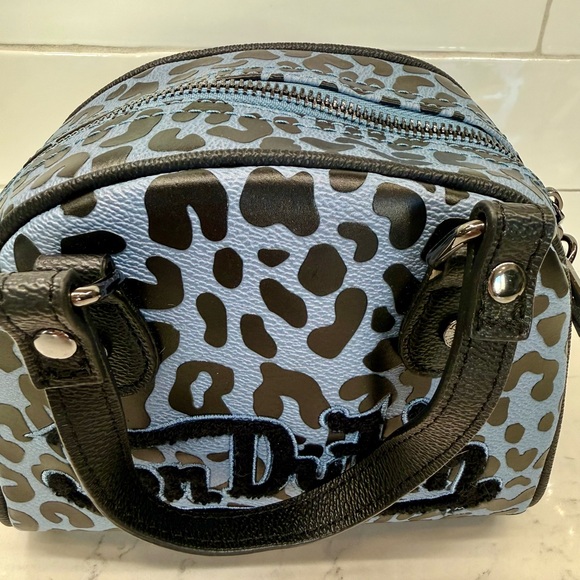 Von Dutch Blue and Black Leopard Print Bag - Picture 7 of 8